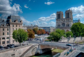  Les Rives de Notre-Dame  Париж